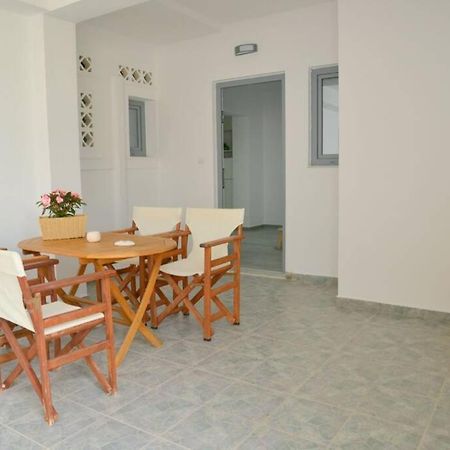 Alisahni Apartment Adamantas Exterior photo