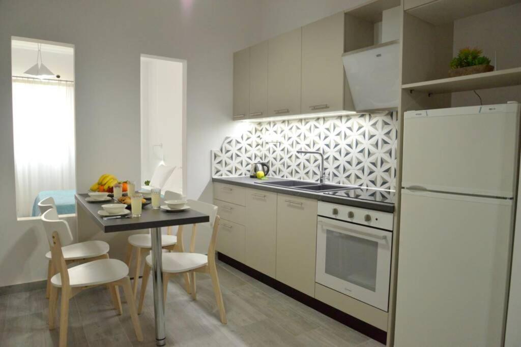 Alisahni Apartment Adamantas Exterior photo
