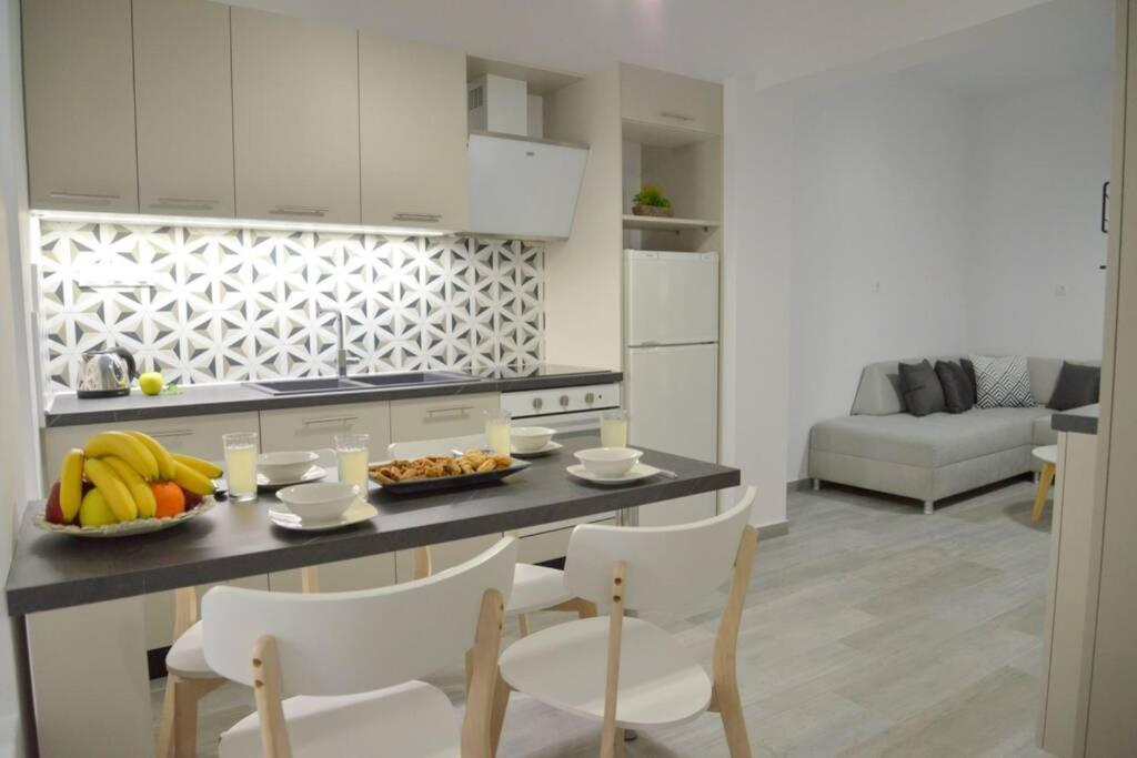 Alisahni Apartment Adamantas Exterior photo