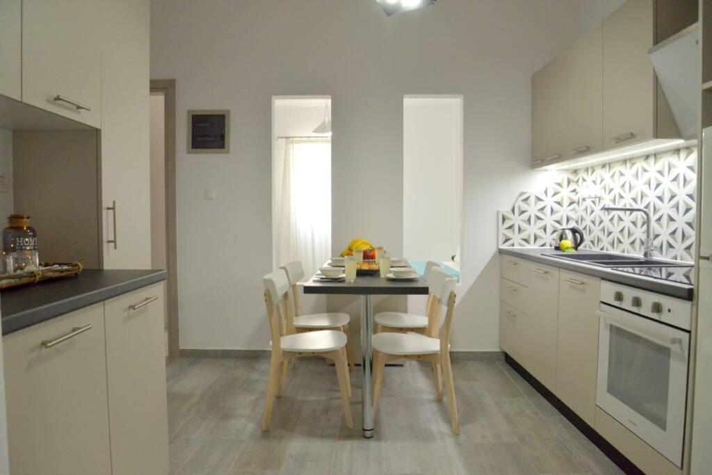 Alisahni Apartment Adamantas Exterior photo